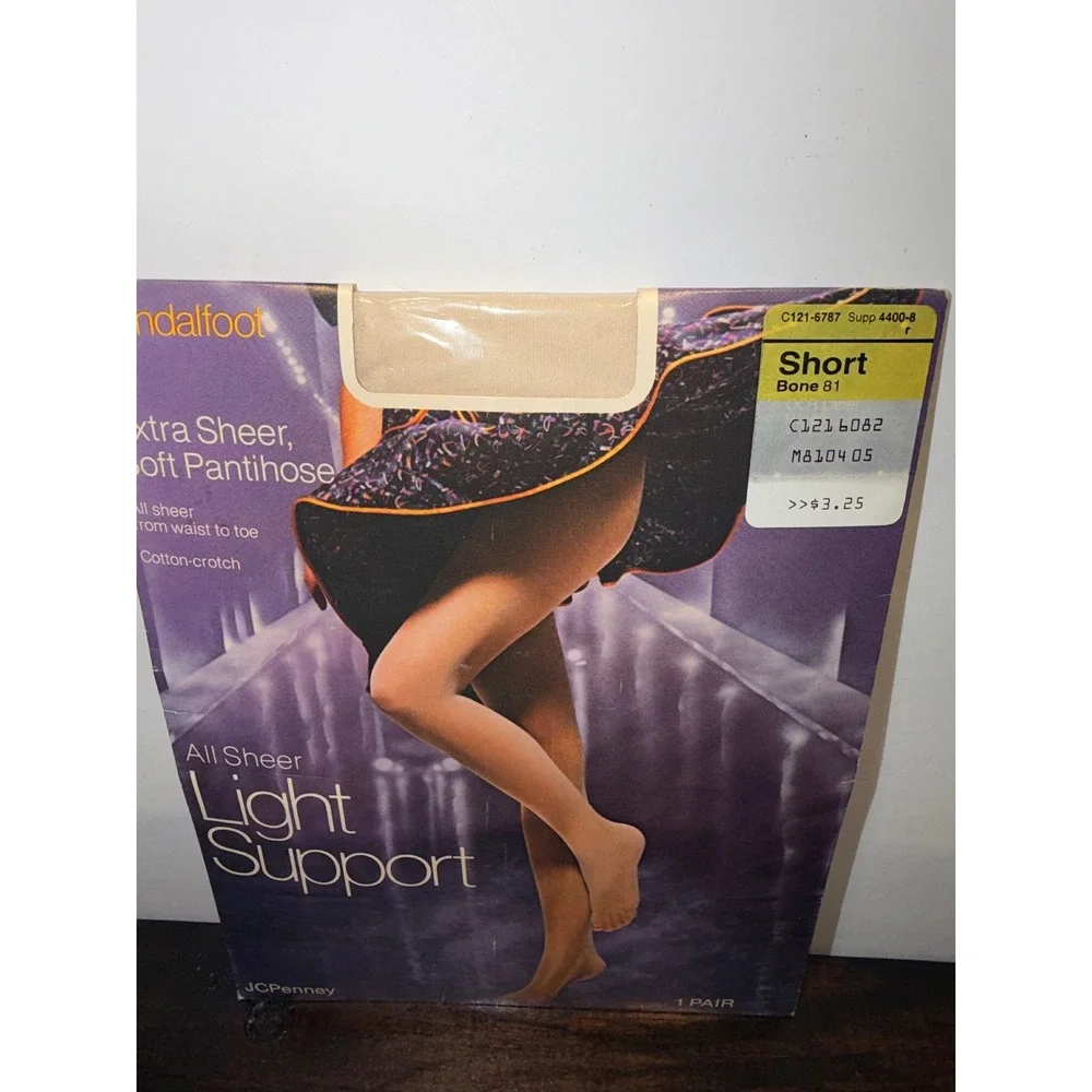 Vintage JCPenney Sandalfoot Extra Sheer‎ Light Support Pantihose Bone Short NIP